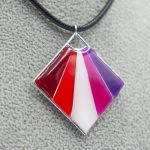 Wisiorek lesbian pride z żywicy pend 005 - 