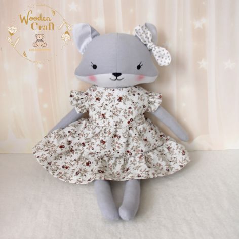 Lisek Pola przytulanka w sukience beż bordo