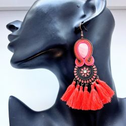 Coral kolczyki sutaszowe