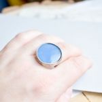 Ciemny błękit - pierścionek ze szkłem - 