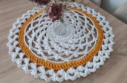 Serweta szydełkowa na stolik ze sznurka 60cm