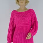 Sweterek w kolorze fuksji. - sweter