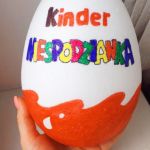 Jajko Kinder NIESPODZIANKA z lalką prezent dla dziewczynki  - 