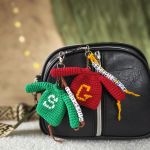 Brelok sweter Slytherin , Brelok dla fanów Harry'ego Pottera - Całkowita długość (z zapięciem) to około 12 cm, długość sznurka z literami to około 10-13 cm.