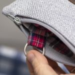 Jasnoszare plecione etui na klucze - 