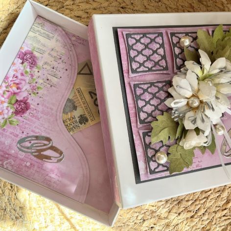 233,Kartka w pudełku na ślub z torebką