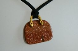 Złocisty piasek pustyni, oryginalny wisiorek - torebka