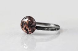 Kamyk – srebrny pierścionek z miedzią rozm. 16 (2211-02)
