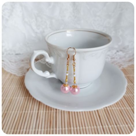 Kolczyki długie - różowe szklane perły