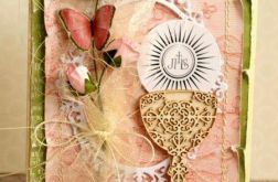 Na I Komunię Świętą róż