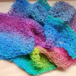 Asymetryczny cieniowany szalik Dragon - szal na drutach