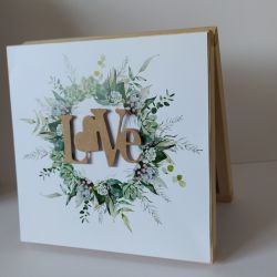 Kartka w drewnianym pudełku na ślub lub rocznicę