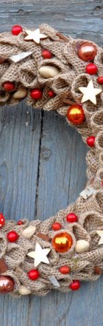 Wianek na drzwi dekoracja świąteczna z juty