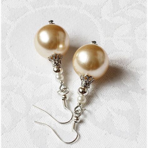 Beżowe perłowe