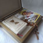 szkatułka-książka świetlisty anioł  - w użyciu