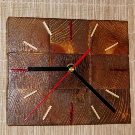 Zegar drewniany stojący Kostka mała