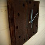 Rustykalny zegar z palonego drewna sosny - profil