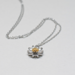 Naszyjnik 'Floella' – Eteryczny Kwiat Szlachetności - 