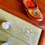 Ręcznie malowana, zielona komoda, szafka na buty, bieliźniarka, dmuchawce - 