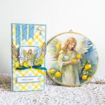 Kartka uniwersalna - Dziękuję, że jesteś! ( z aniołem w cytrynach ) - Kartki muszą mieć "duszę", tak bynajmniej myślimy :) W naszej Sworkowej Krainie nie może zabraknąć kartek, głównie takich, gdzie każdy skrawek papieru jest ważny. Nie lubimy nic wyrzucać, więc małe kawałeczki przeszywamy, kleimy, czarujemy. Tak powstają n