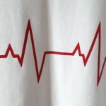 Koszulka ręcznie malowana bicie serca unisex - T-shirt unisex unikat