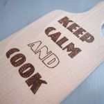 deska do krojenia napis Keep calm and cook. - deska do krojenia z napisem keep calm and cook