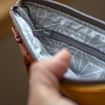 Portfelik z weluru i sztruksu w kwiaty - 
