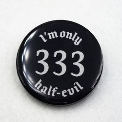 Przypinka gotycka z żywicy 333 pin_print Goth 005