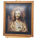 Obraz Haftowany z Wizerunkiem Jezusa – Rękodzieło Religijne z Duszą  - 