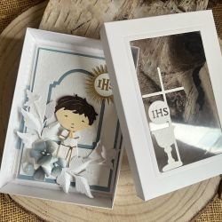 164,Kartka na komunię dla chłopca w pudełku