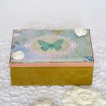 Pudełko z motylem - Szkatułka