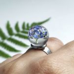 pierścionek kulka z niezapominajkami 12 mm - kula z niezapominajkami