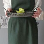 Fartuch lniany w kolorze zielonej skórki cukinii - Prezent dla kobiety