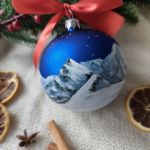 Ręcznie malowana bombka "zimowe Tatry" (5), 10 cm - Jedna strona