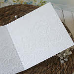 Ślubny komplet w bieli i delikatnej szarości  - białe1c