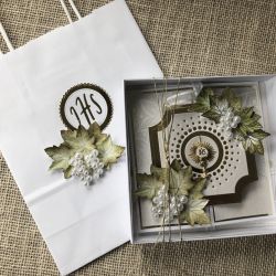 149,komunia - kartka w pudełku w komplecie z torebką