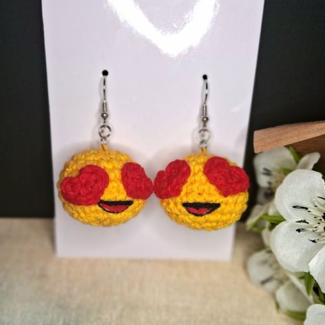 Kolczyki wiszące emotikon zakochany Handmade earrings emoji in love