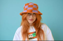 Bucket hat, creamy purple & burnt orange, handmade vibes ☀︎