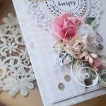 Kartka na Chrzest dla dziewczynki w pudełku - Z boku