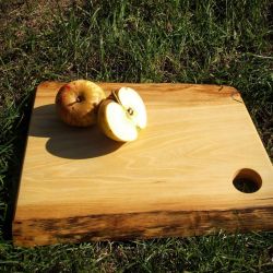 Deska do serwowania potraw z drewna wiązu