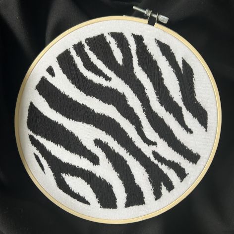 Tamborek zebra print haft