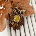 Broszka Sowa z kamieniami naturalnymi - 