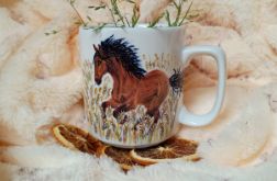 Koń galop wśród zbóż ręcznie malowany kubek 300 ml.