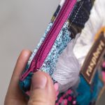 Etui na klucze z weluru w malowane kwiaty – oryginalne etui handmade - 