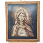 Obraz Ręcznie Haftowany Maryja 34x30 cm - Religijna Dekoracja Ścienna  - 