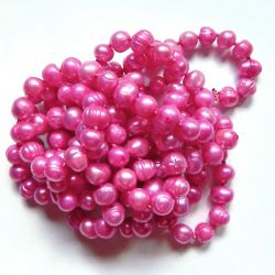 Perły słodkowodne w kolorze fuksji, długi sznur pereł