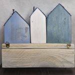 Niebieskie, drewniane domki hand made na klucze - 