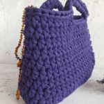 Mała fioletowa torebka - Tył torebki