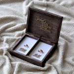 Drewniane pudełko na obrączki z imionami ślub - drewniane pudełko na obrączki z imionami pary młodej personalizowana szkatułka na obrączki ślub rustykalny