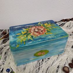 1. Pudełko drewniane, ręcznie malowane